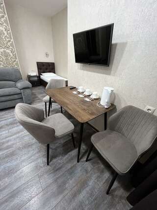 Гостиница Бельведер Томск Номер стандарт семейный-14