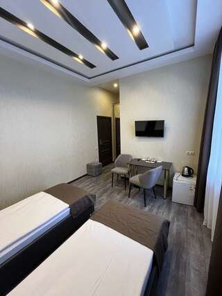 Гостиница Бельведер Томск Номер стандарт с 2 односпальными кроватями-8