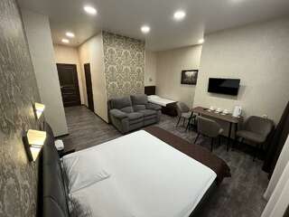 Гостиница Бельведер Томск Номер стандарт семейный-13