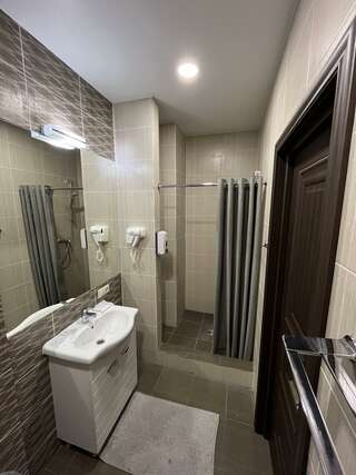 Гостиница Бельведер Томск Номер стандарт семейный-8